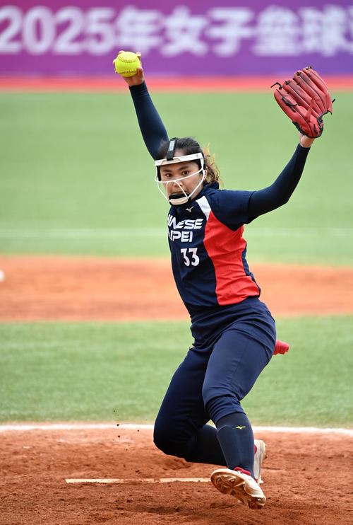 英超最快百球纪录！哈兰德为英超立新标（哈兰德刷新英超百球速度纪录，树立联赛新标杆）