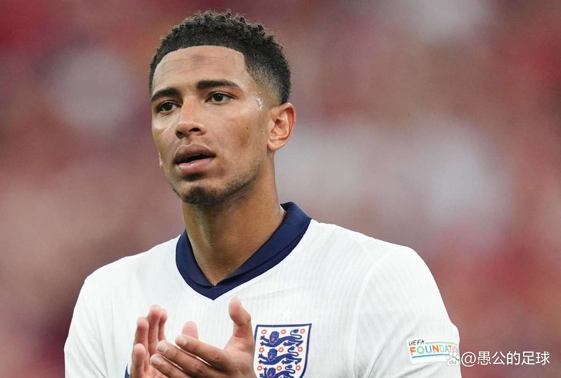 西媒：因退出国家队，亚马尔成西班牙11月被网暴最多的球员（西媒称：亚马尔因退队风波成西班牙11月遭网暴最多的球员）