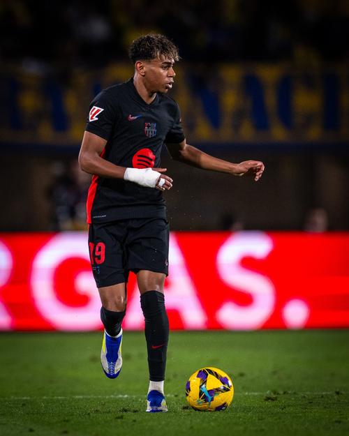 图片报：多特仍未放弃小贝林厄姆，曼联和巴黎FC有意引进（图片报：多特仍追小贝林厄姆，曼联与巴黎FC有意签下）