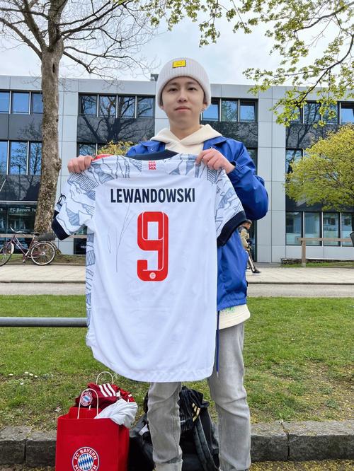 记者：米兰总价800万欧报价门将雨果·索萨，被科林蒂安拒绝（记者：米兰出价800万欧求购门将雨果·索萨，遭科林蒂安回绝）