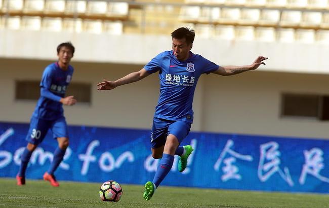 托蒂：米兰双雄和那不勒斯是意甲夺冠热门，悬念会持续到最后（托蒂：意甲争冠看米兰双雄与那不勒斯，胜负要到最后揭晓）