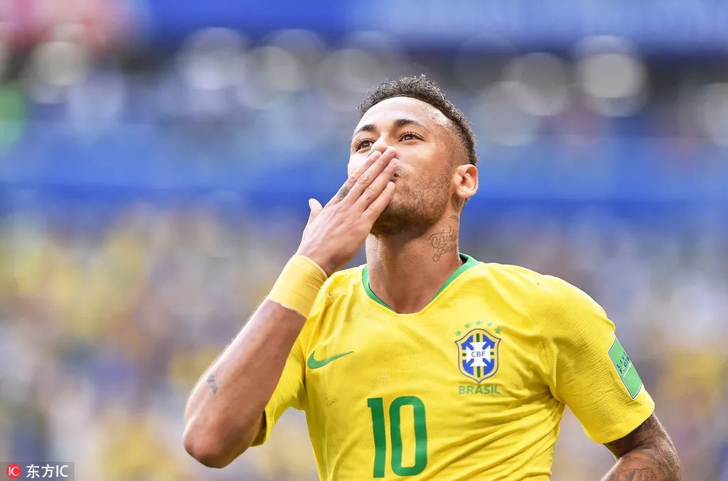 NBA交易市场动态：湖人完成签约,