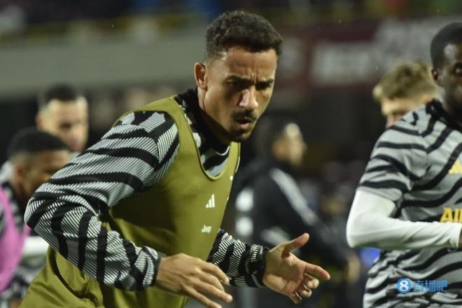 恒大国脚做青训直面现实：想踢职业的孩子少了