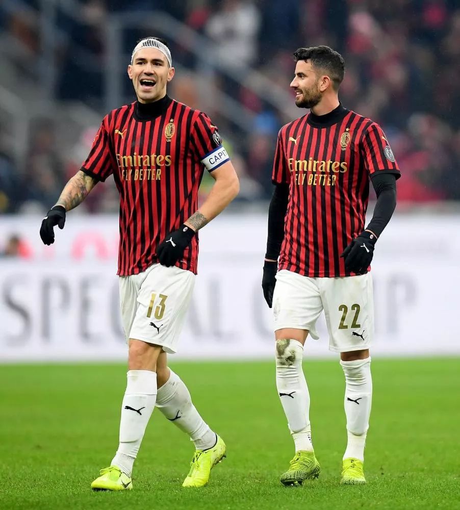 NBA勇士与篮网展开季后赛激烈对决