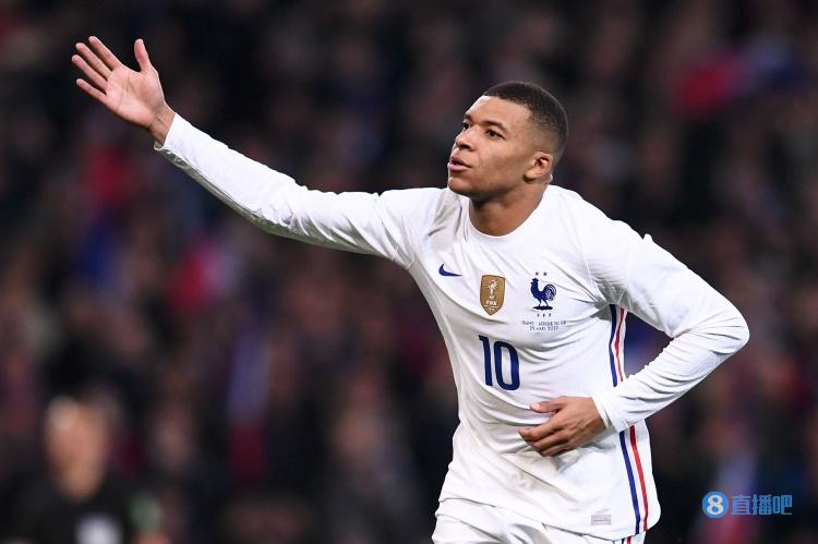 西甲在国家德比中测试VR眼镜观赛，近千名球迷实现了沉浸体验（西甲国家德比引入VR观赛，近千球迷沉浸式体验）